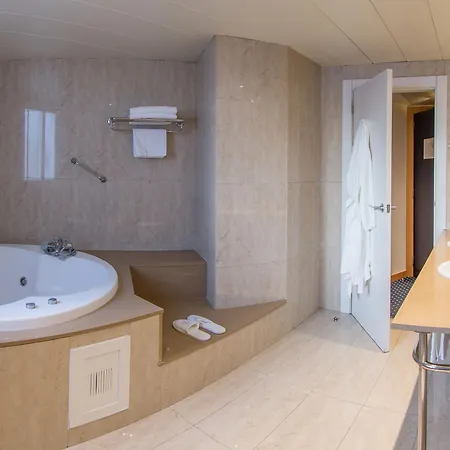 Castellon Center Affiliated By Melia Hotel 4*